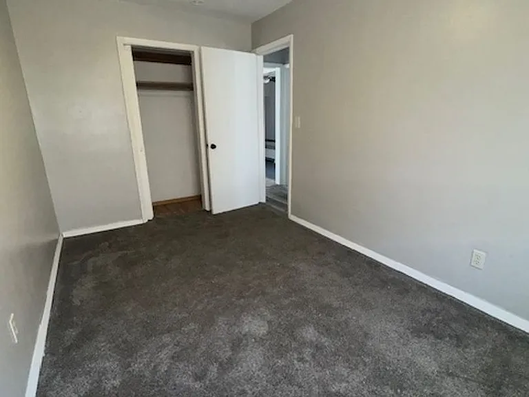 421 1/2 N Nesmith Ave — Photo 2