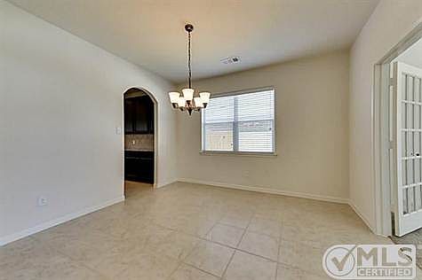 2nd image of 2805 Aspenhill Dr