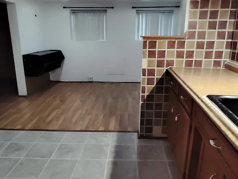 4609 S Rockwell St #BASEMENT — Photo 3