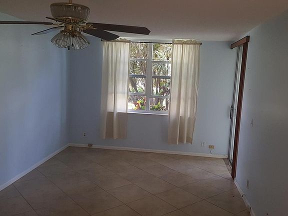 4th image of 2008 S Federal Hwy APT 105
