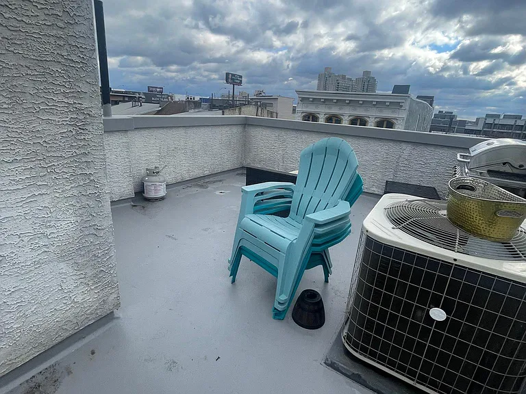 618 N 2nd St #3R — Photo 12