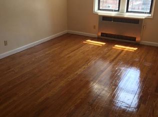 9161 193rd St APT 2C, Hollis, NY 11423