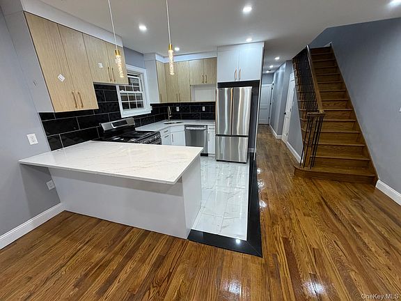 4th image of 107-29 118th Street