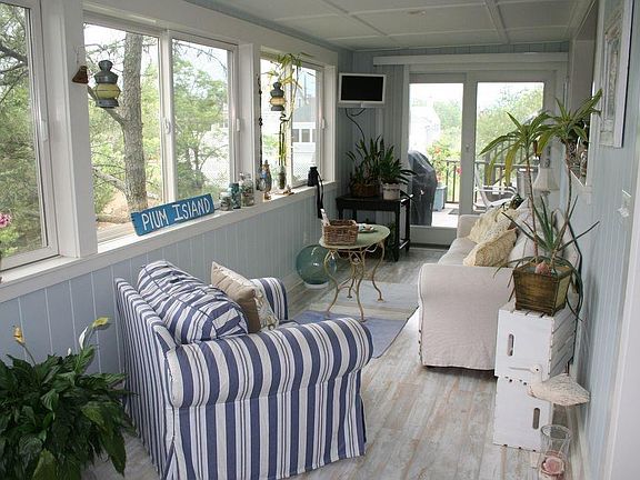 4th image of 14 Girard Way #0
