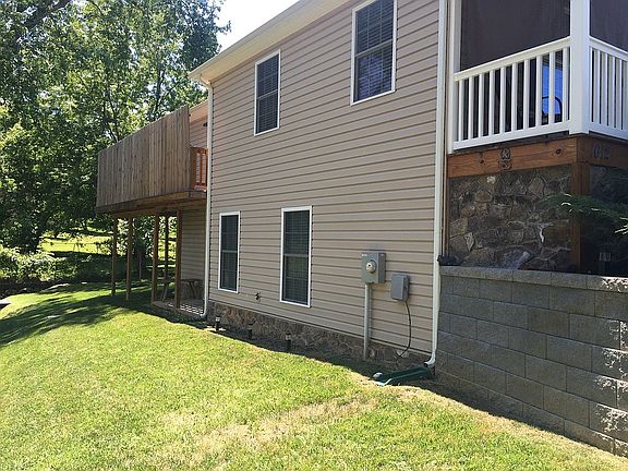 4th image of 1612 June Dr NW