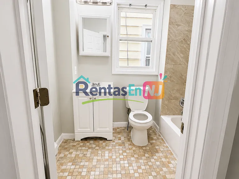 62 N 6th St #2C — Photo 3