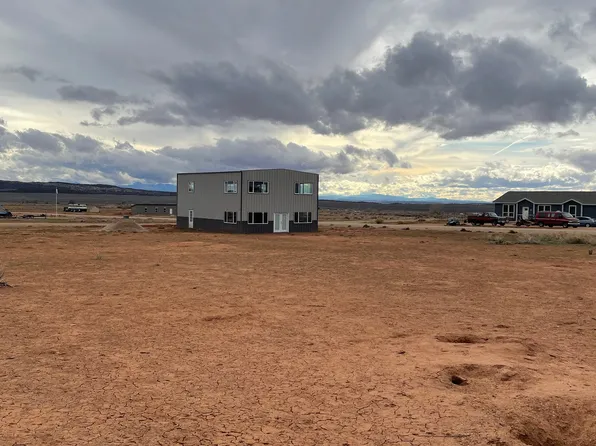 17 E Chase Dr, La Sal, UT 84530