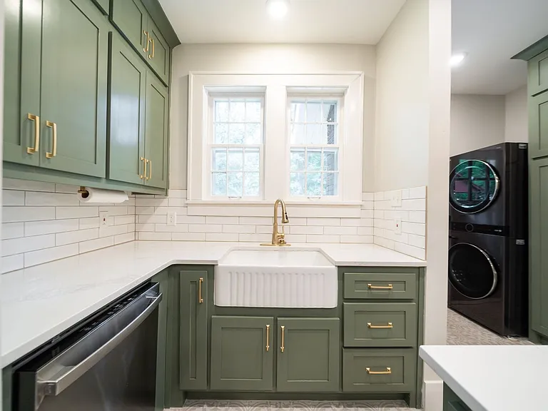 1431 Skyline Dr N — Photo 19
