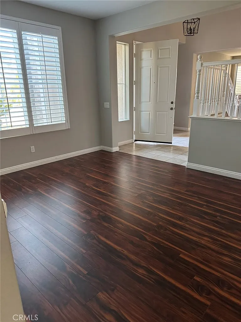 5 bed, 3450 sqft, $4,350 — Photo 3