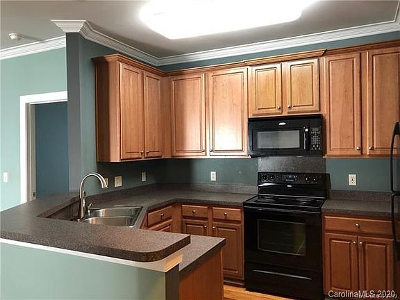 5th image of 6345 Park Creek Dr