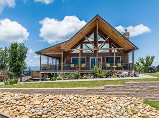 651 Kings Way, Gatlinburg, TN 37738