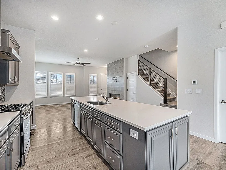 5155 Tabor St — Photo 8