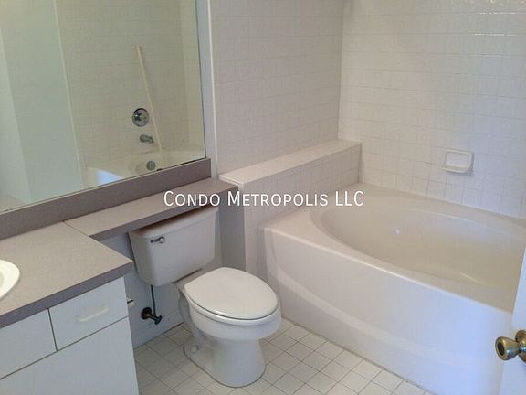 2nd image of 5506 Metrowest Blvd Unit 212