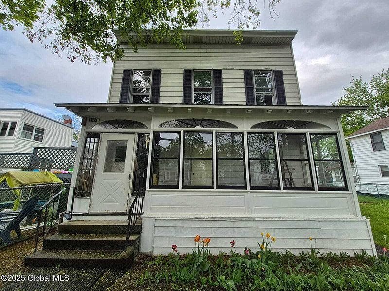2nd image of 1220 5th Avenue