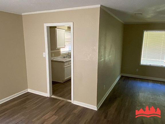 5th image of 1727 Mary Dr