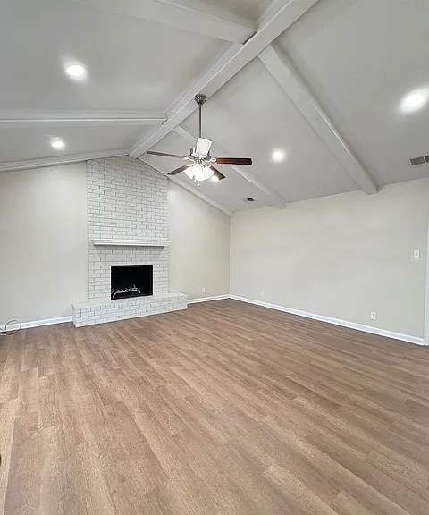 4118 Southpark Dr — Photo 2