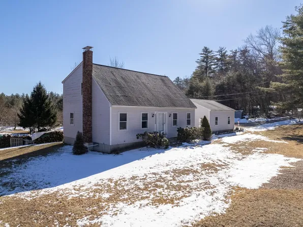 2 Blueberry Hill Road, Raymond, NH 03077
