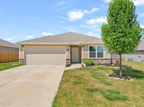 21700 Franklin St, Spring Hill, KS 66083
