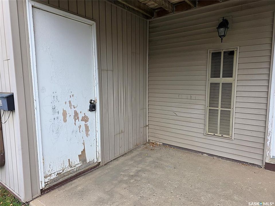 1st image of 521 Albert St #103
