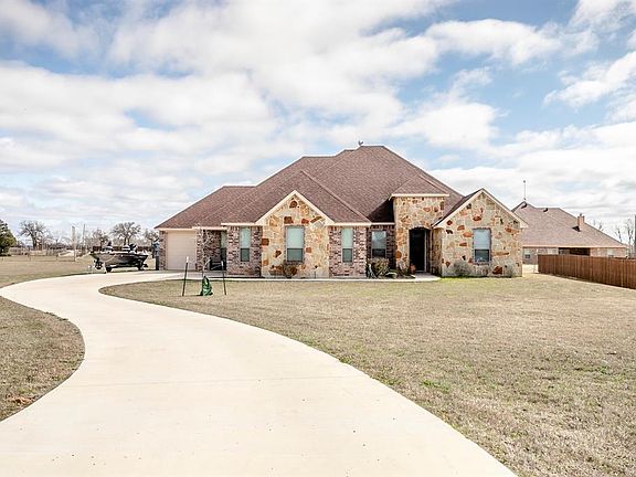 2nd image of 134 Brock Ln