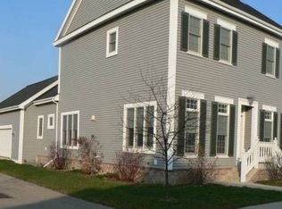 3172 Pleasant St, Sun Prairie, WI 53590