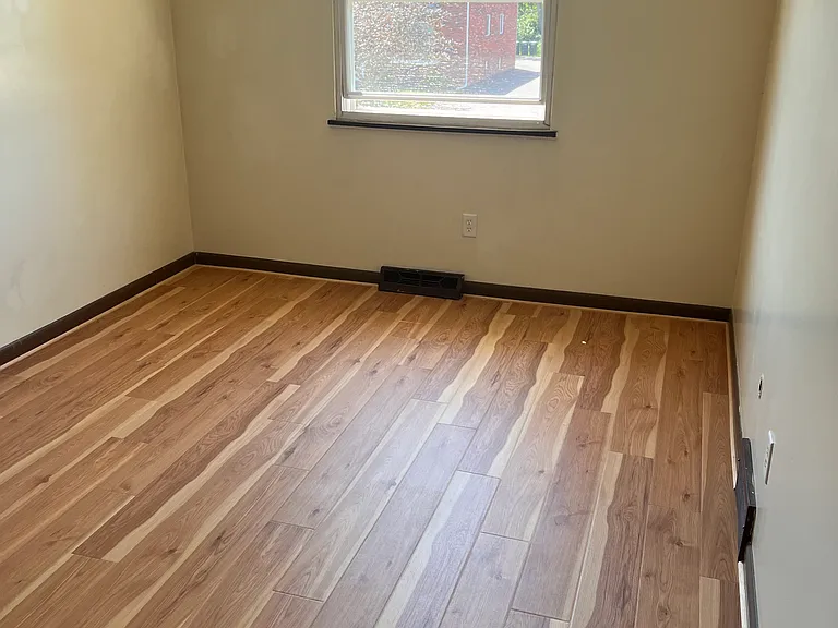 241 Robert Dr — Photo 15