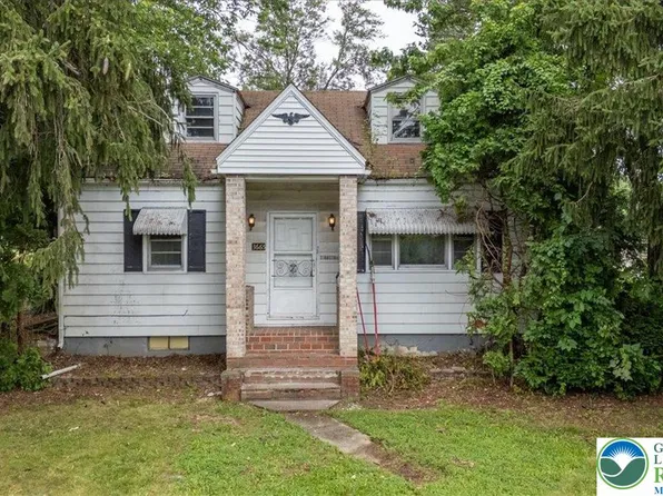 3665 Lehigh St, Whitehall, PA 18052