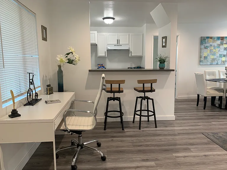 3205 S Shasta Cir S #204 — Photo 3