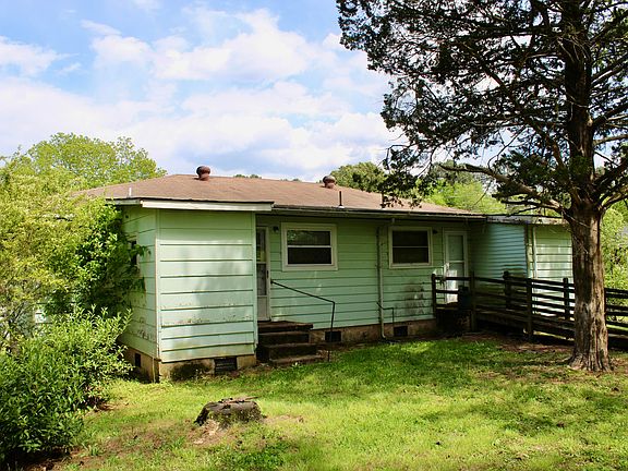 2nd image of 4905 Basswood Dr