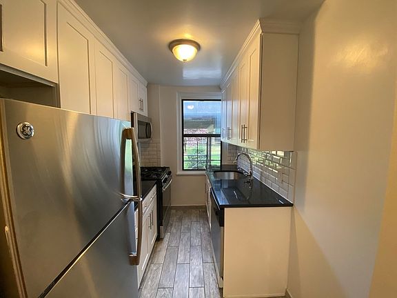 3rd image of 39-83 47th St #G5