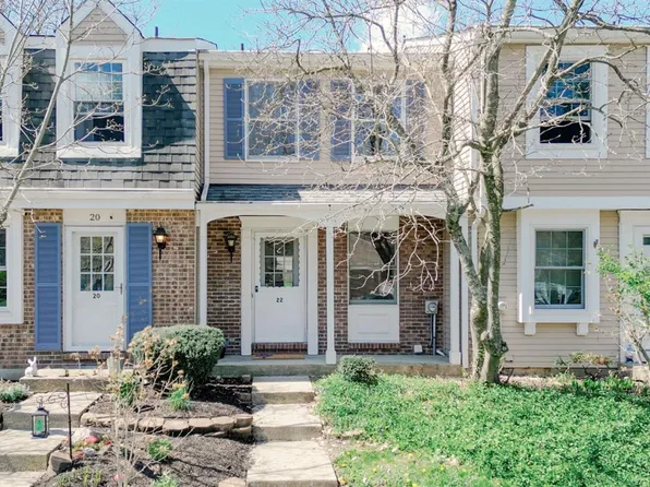 22 Hunters Ct, Amelia, OH 45102