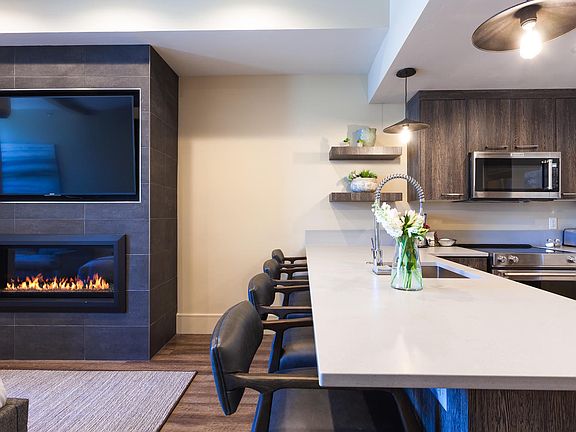 4th image of 1415 Lowell Ave #151