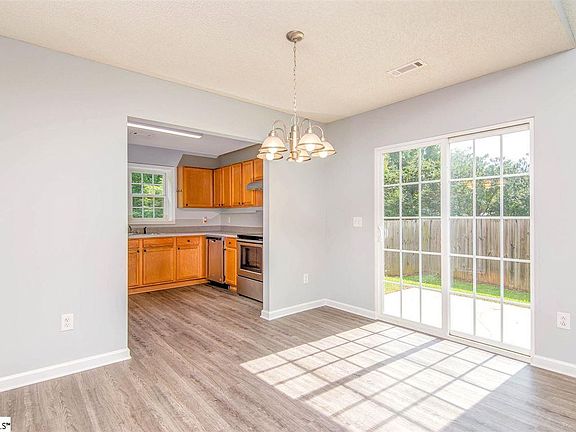 4th image of 533 Glenlea Ln