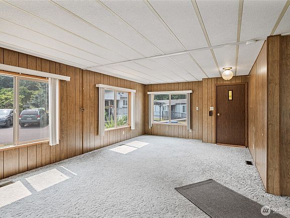 4th image of 1077 Coal Creek Road
