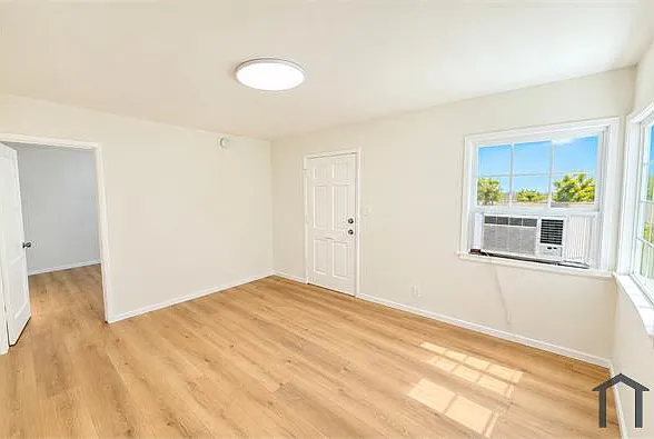 1 bed, 500 sqft, $2,595 — Photo 2