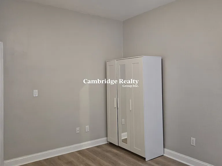 1193 Commonwealth Ave #5T — Photo 4