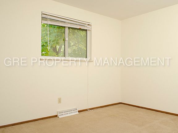 4th image of 2821 W Scenic Dr