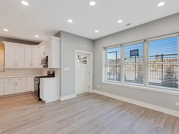 2000 S Desplaines St, Chicago, IL