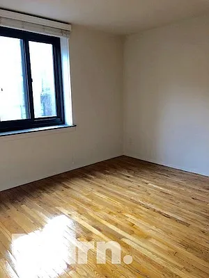 Rented by Mdrn Residential | media 22