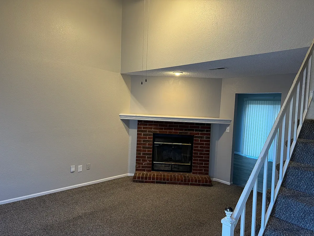 Building Photo - 3508 SW Jackson St #3508