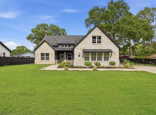 708 Magnolia Ave, Sealy, TX 77474