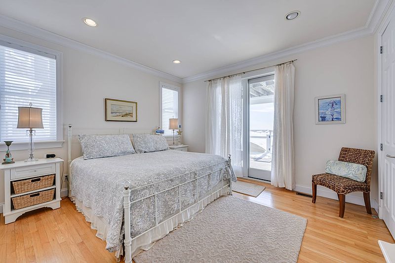 881 Dune Rd, West Hampton Dunes, NY 11978 | Out East