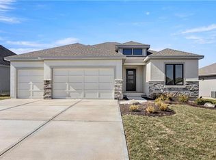 8202 Valley Rd, Lenexa, KS 66220