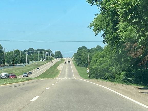 4th image of 564 W Highway 11e