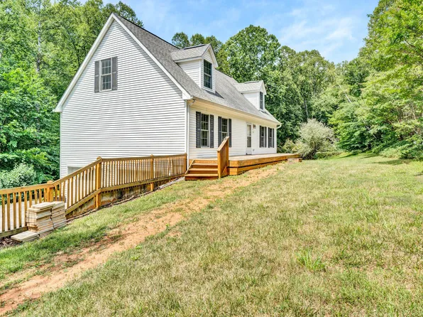 237 Westwood Dr, Boones Mill, VA 24065