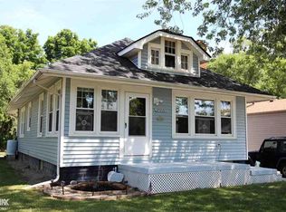 35110 Ellen St, Clinton Township, MI 48035