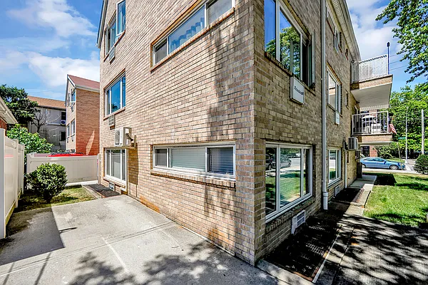 Sold by Century 21 Homefront | media 16