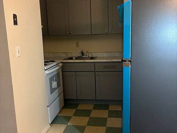 4th image of 57 Myrtle Ave APT D2