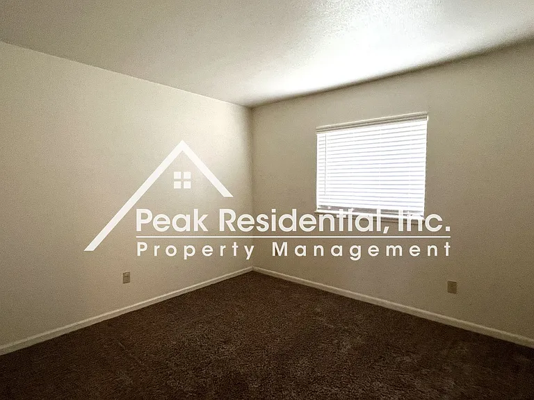 7927 Parmis Ct — Photo 15