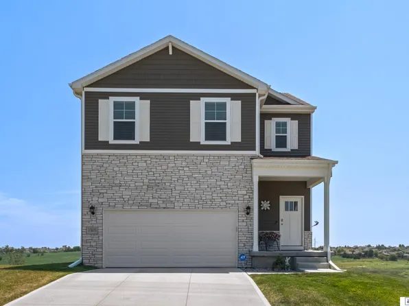 17675 Rose Lane Rd, Omaha, NE 68136